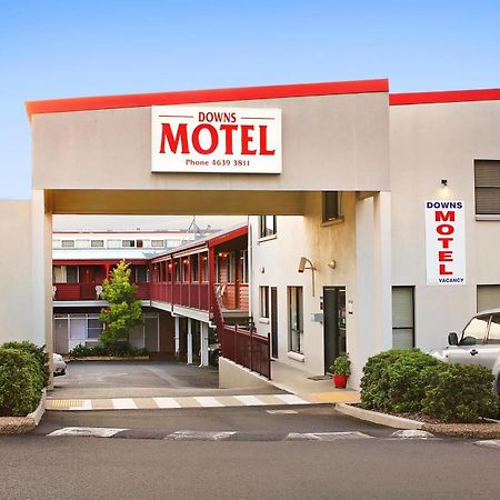 ダウンズ モーテル トゥーンバ エクステリア 写真