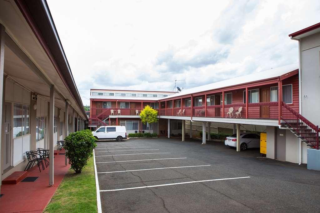 ダウンズ モーテル トゥーンバ エクステリア 写真